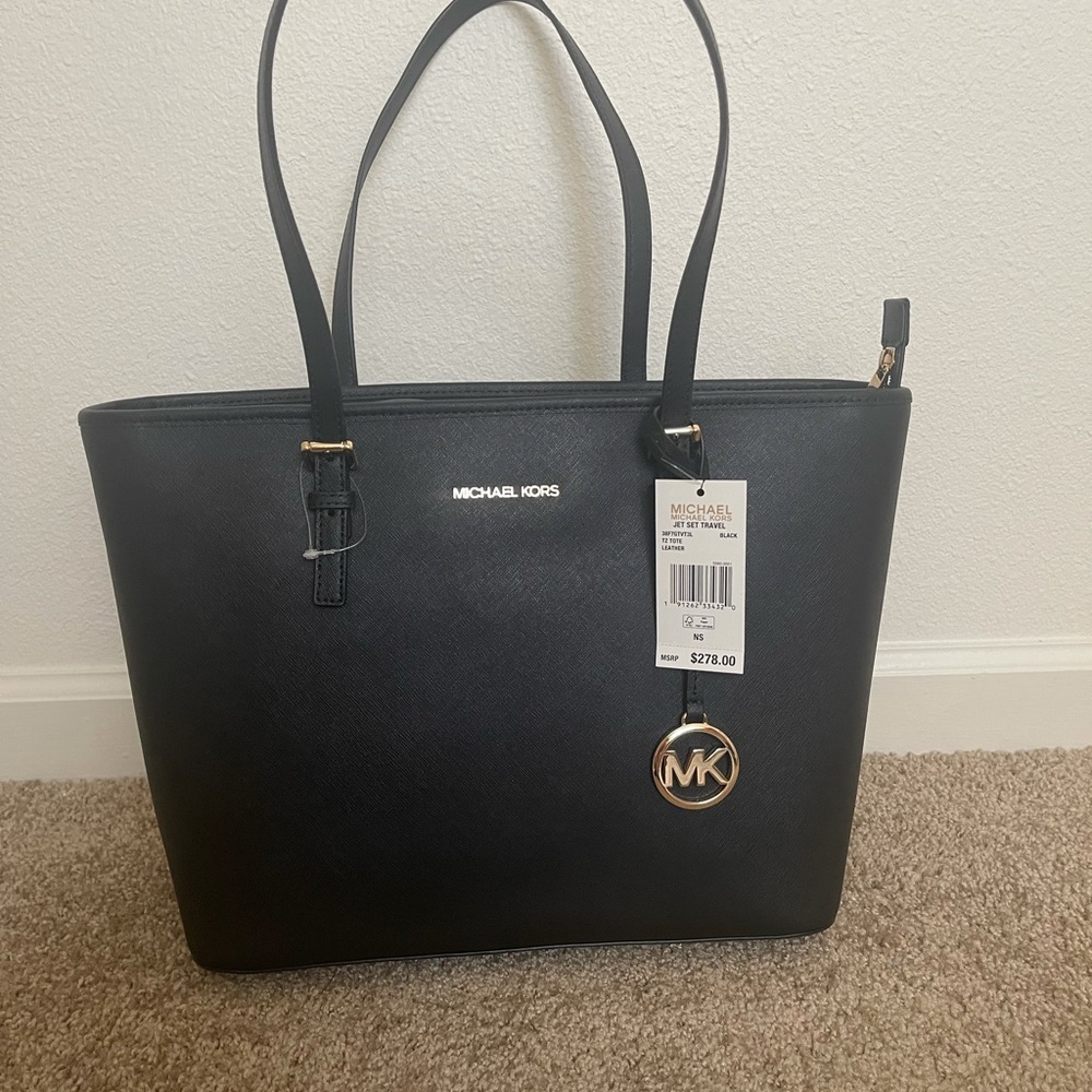 Michael Kors Jet Set Travel TZ Tote Leather